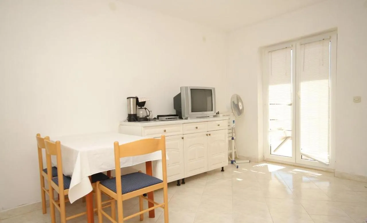 Apartments Danilo Medulin